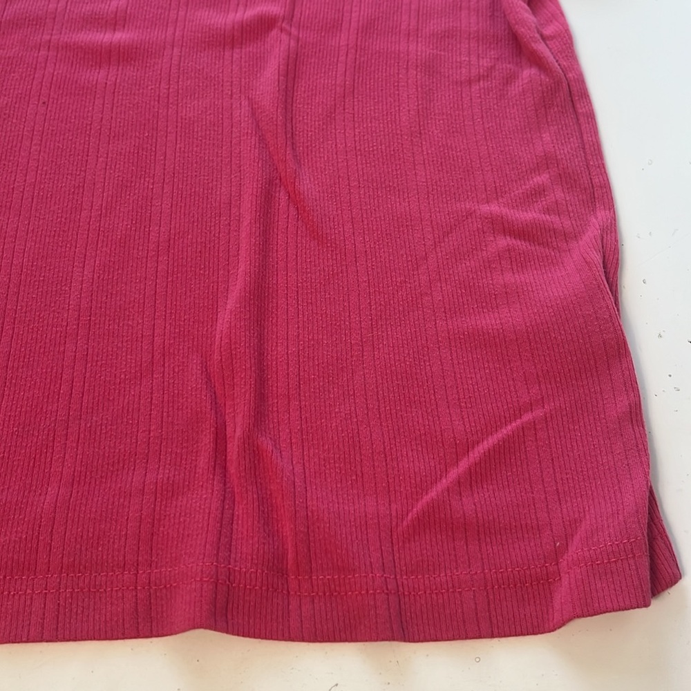 Vintage Basic Editions Medium Pink Textured Short Sleeve V Neck - Picture 3 of 5